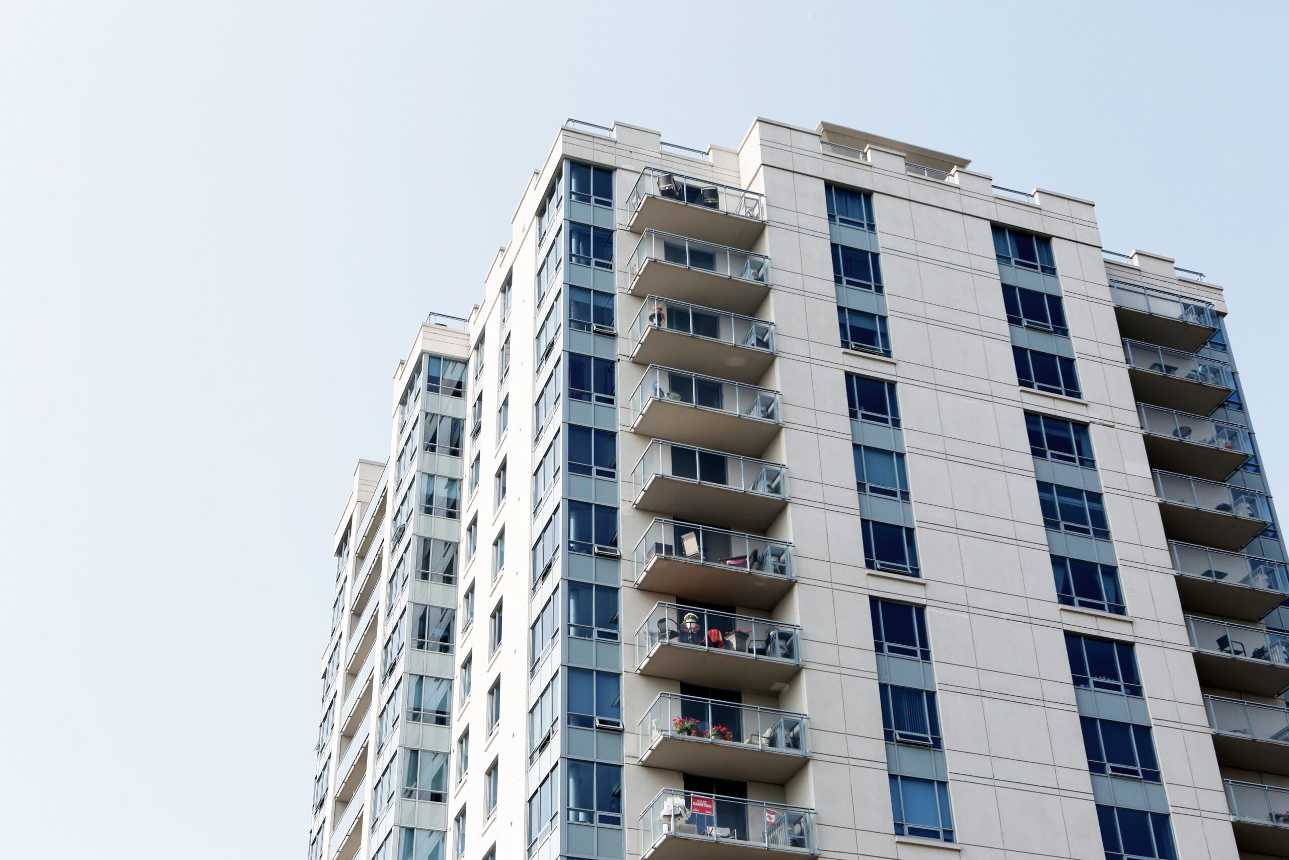 condo-2618421